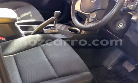 Nunua Ilio tumika Toyota RAV4 Fedha Gari ndani ya Maputo nchini Maputo Nunua Ilio tumika Toyota RAV4 Fedha Gari ndani ya Maputo nchini Maputo