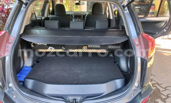 Nunua Ilio tumika Toyota RAV4 Fedha Gari ndani ya Maputo nchini Maputo Nunua Ilio tumika Toyota RAV4 Fedha Gari ndani ya Maputo nchini Maputo