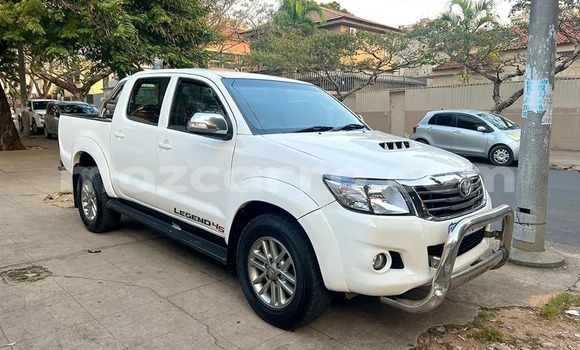 Comprar Usado Toyota Hilux Branco Carro em Maputo em Maputo Comprar Usado Toyota Hilux Branco Carro em Maputo em Maputo