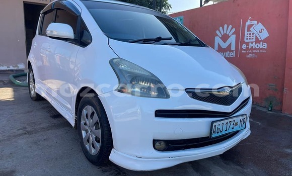 Comprar Usado Toyota Ractis Branco Carro em Maputo em Maputo Comprar Usado Toyota Ractis Branco Carro em Maputo em Maputo