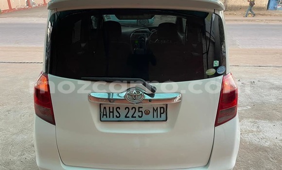Comprar Usado Toyota Ractis Branco Carro em Maputo em Maputo Comprar Usado Toyota Ractis Branco Carro em Maputo em Maputo