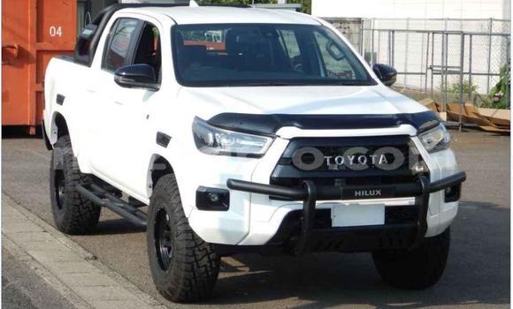 Buy Used Toyota Hilux Silver Car in Maputo in Maputo Buy Used Toyota Hilux Silver Car in Maputo in Maputo
