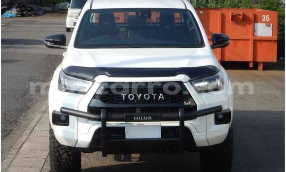 Buy Used Toyota Hilux Silver Car in Maputo in Maputo Buy Used Toyota Hilux Silver Car in Maputo in Maputo