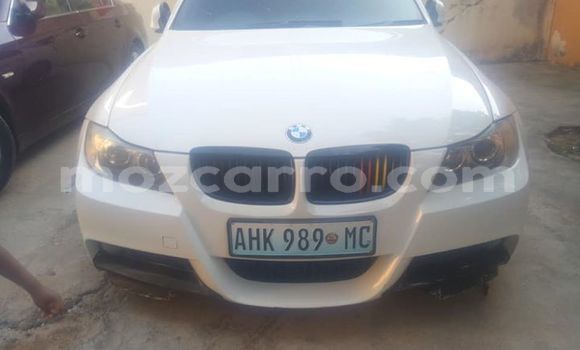 Comprar Usado BMW 3-Series Branco Carro em Maputo em Maputo