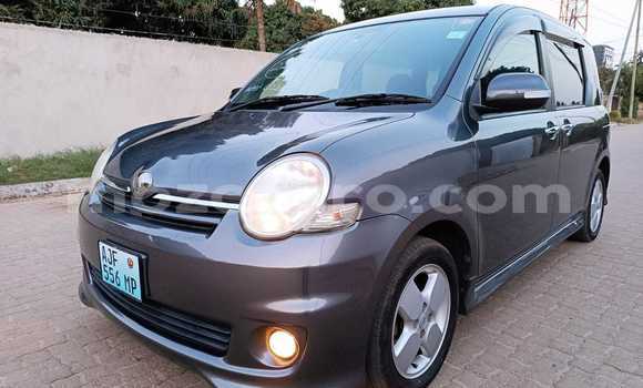 Tenga Tsaru Toyota Sienta Zvimwe Mota in Maputo in Maputo