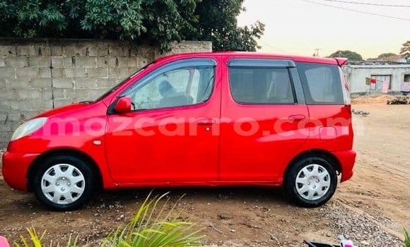 Nunua Ilio tumika Toyota FunCargo Nyekundu Gari ndani ya Maputo nchini Maputo Nunua Ilio tumika Toyota FunCargo Nyekundu Gari ndani ya Maputo nchini Maputo
