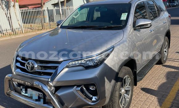 Nunua Ilio tumika Toyota Fortuner Nyingine Gari ndani ya Maputo nchini Maputo Nunua Ilio tumika Toyota Fortuner Nyingine Gari ndani ya Maputo nchini Maputo