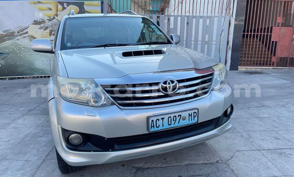 Nunua Ilio tumika Toyota Fortuner Nyingine Gari ndani ya Maputo nchini Maputo Nunua Ilio tumika Toyota Fortuner Nyingine Gari ndani ya Maputo nchini Maputo
