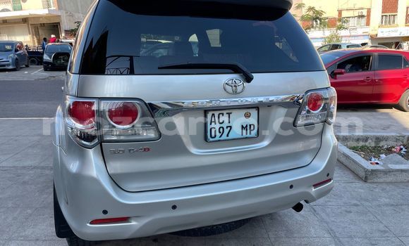 Nunua Ilio tumika Toyota Fortuner Nyingine Gari ndani ya Maputo nchini Maputo Nunua Ilio tumika Toyota Fortuner Nyingine Gari ndani ya Maputo nchini Maputo