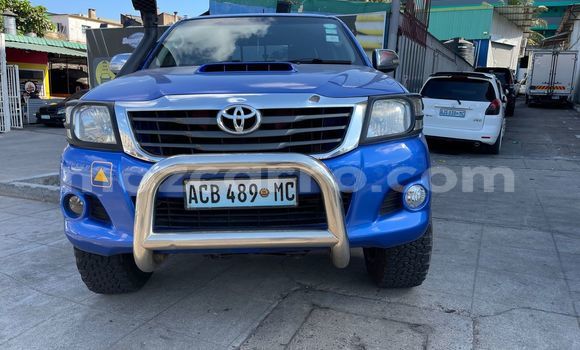Nunua Ilio tumika Toyota Hilux Bluu Gari ndani ya Maputo nchini Maputo Nunua Ilio tumika Toyota Hilux Bluu Gari ndani ya Maputo nchini Maputo