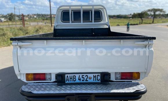 Comprar Usado Toyota Land Cruiser Branco Carro em Maputo em Maputo Comprar Usado Toyota Land Cruiser Branco Carro em Maputo em Maputo