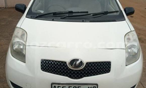Buy Used Toyota Vitz White Car in Maputo in Maputo Buy Used Toyota Vitz White Car in Maputo in Maputo