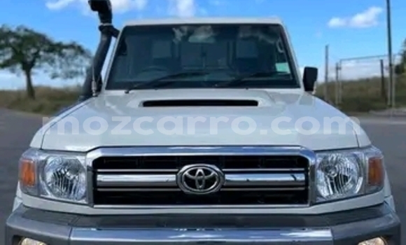 Nunua Ilio tumika Toyota Land Cruiser Nyeupe Gari ndani ya Maputo nchini Maputo Nunua Ilio tumika Toyota Land Cruiser Nyeupe Gari ndani ya Maputo nchini Maputo
