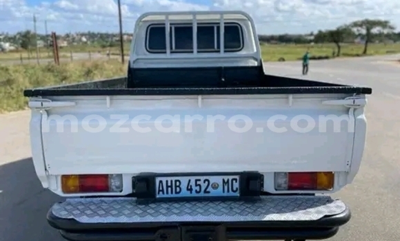Nunua Ilio tumika Toyota Land Cruiser Nyeupe Gari ndani ya Maputo nchini Maputo Nunua Ilio tumika Toyota Land Cruiser Nyeupe Gari ndani ya Maputo nchini Maputo