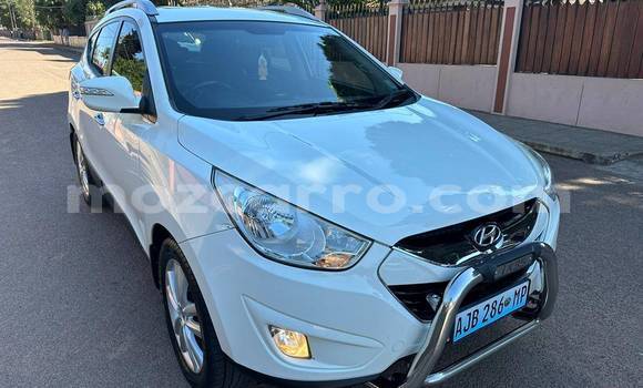 Comprar Usado Hyundai ix35 Branco Carro em Maputo em Maputo