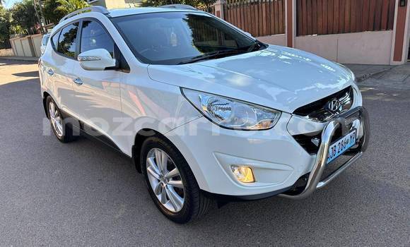 Buy Used Hyundai ix35 White Car in Maputo in Maputo Buy Used Hyundai ix35 White Car in Maputo in Maputo
