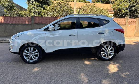 Buy Used Hyundai ix35 White Car in Maputo in Maputo Buy Used Hyundai ix35 White Car in Maputo in Maputo