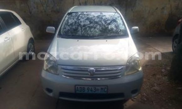 Buy Used Toyota Raum Silver Car in Maputo in Maputo Buy Used Toyota Raum Silver Car in Maputo in Maputo