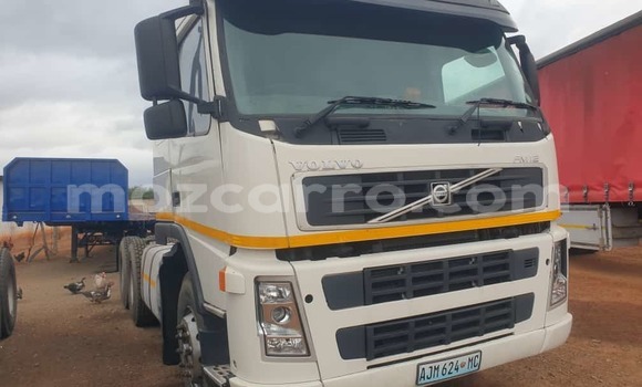 Buy Used Volvo F4 White Truck in Maputo in Maputo Buy Used Volvo F4 White Truck in Maputo in Maputo
