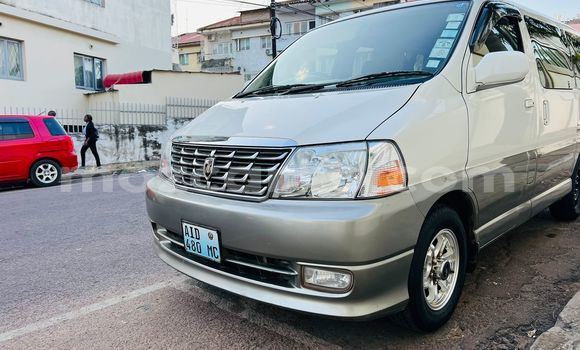 Comprar Usado Toyota Grand HiAce De outros Carro em Maputo em Maputo Comprar Usado Toyota Grand HiAce De outros Carro em Maputo em Maputo