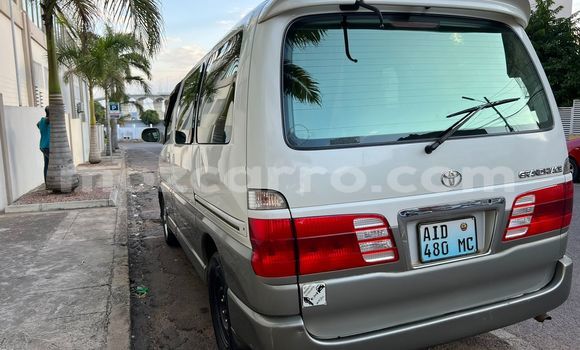 Comprar Usado Toyota Grand HiAce De outros Carro em Maputo em Maputo Comprar Usado Toyota Grand HiAce De outros Carro em Maputo em Maputo