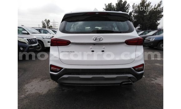 Buy Import Hyundai Santa Fe White Car in Import - Dubai in Cabo Delgado Buy Import Hyundai Santa Fe White Car in Import - Dubai in Cabo Delgado
