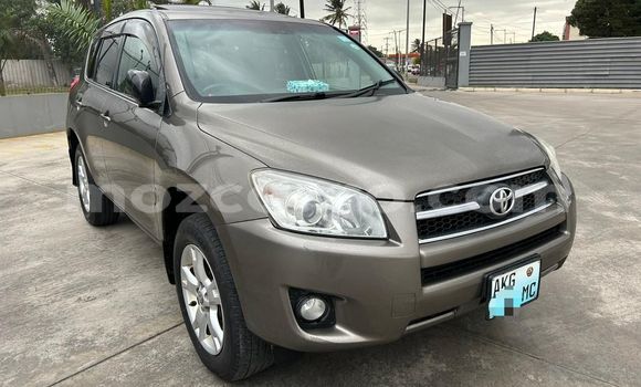 Nunua Ilio tumika Toyota RAV4 Fedha Gari ndani ya Maputo nchini Maputo Nunua Ilio tumika Toyota RAV4 Fedha Gari ndani ya Maputo nchini Maputo