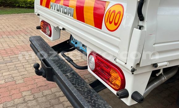 Comprar Usado Hyundai H1 Branco Carro em Maputo em Maputo Comprar Usado Hyundai H1 Branco Carro em Maputo em Maputo