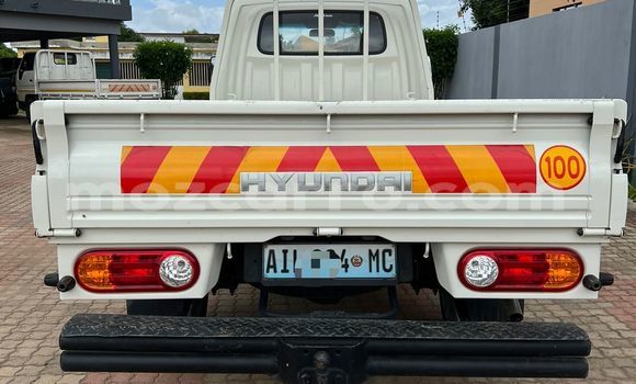 Comprar Usado Hyundai H1 Branco Carro em Maputo em Maputo Comprar Usado Hyundai H1 Branco Carro em Maputo em Maputo