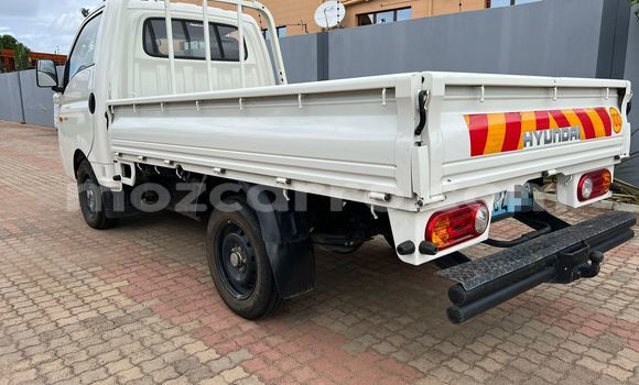 Comprar Usado Hyundai H1 Branco Carro em Maputo em Maputo Comprar Usado Hyundai H1 Branco Carro em Maputo em Maputo