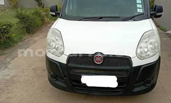 Comprar Usado Fiat Doblo Branco Carro em Maputo em Maputo