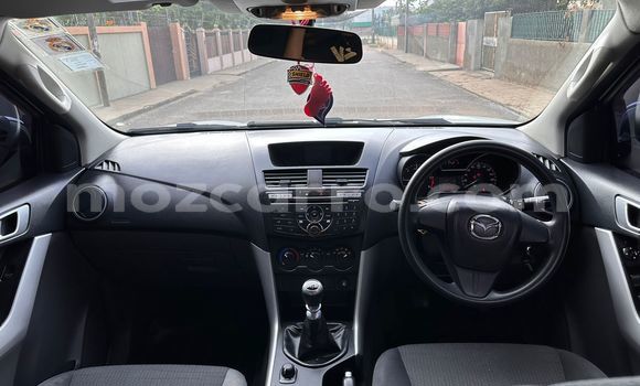 Nunua Ilio tumika Mazda BT-50 Nyeupe Gari ndani ya Maputo nchini Maputo Nunua Ilio tumika Mazda BT-50 Nyeupe Gari ndani ya Maputo nchini Maputo