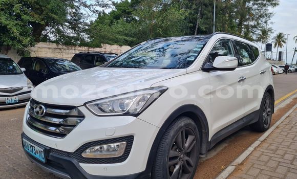Buy Used Hyundai Santa Fe White Car in Maputo in Maputo Buy Used Hyundai Santa Fe White Car in Maputo in Maputo