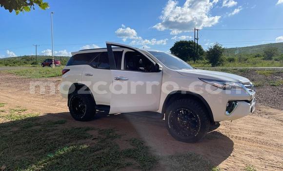 Buy Used Toyota Fortuner White Car in Maputo in Maputo Buy Used Toyota Fortuner White Car in Maputo in Maputo