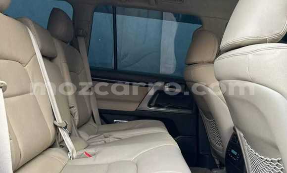 Nunua Ilio tumika Toyota Land Cruiser Nyeupe Gari ndani ya Maputo nchini Maputo Nunua Ilio tumika Toyota Land Cruiser Nyeupe Gari ndani ya Maputo nchini Maputo