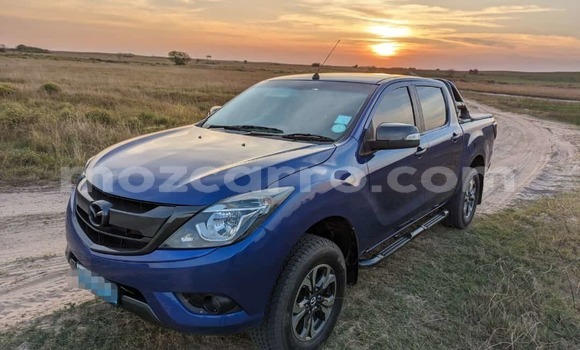 Comprar Usado Mazda BT-50 Azul Carro em Maputo em Maputo Comprar Usado Mazda BT-50 Azul Carro em Maputo em Maputo