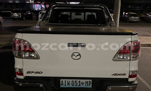 Nunua Ilio tumika Mazda BT-50 Nyeupe Gari ndani ya Maputo nchini Maputo Nunua Ilio tumika Mazda BT-50 Nyeupe Gari ndani ya Maputo nchini Maputo