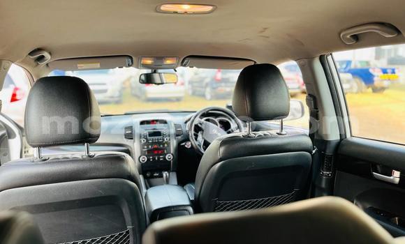 Comprar Usado Kia Sorento Branco Carro em Maputo em Maputo Comprar Usado Kia Sorento Branco Carro em Maputo em Maputo
