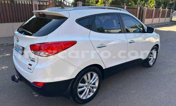 Comprar Usado Hyundai ix35 Branco Carro em Maputo em Maputo Comprar Usado Hyundai ix35 Branco Carro em Maputo em Maputo