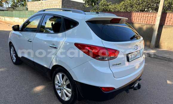 Comprar Usado Hyundai ix35 Branco Carro em Maputo em Maputo Comprar Usado Hyundai ix35 Branco Carro em Maputo em Maputo