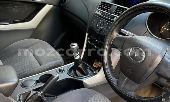 Nunua Ilio tumika Mazda BT-50 Bluu Gari ndani ya Maputo nchini Maputo Nunua Ilio tumika Mazda BT-50 Bluu Gari ndani ya Maputo nchini Maputo