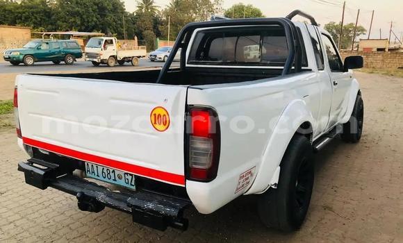 Comprar Usado Nissan Hardbody Branco Carro em Maputo em Maputo Comprar Usado Nissan Hardbody Branco Carro em Maputo em Maputo