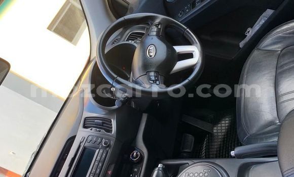 Buy Used Kia Sportage Red Car in Maputo in Maputo Buy Used Kia Sportage Red Car in Maputo in Maputo
