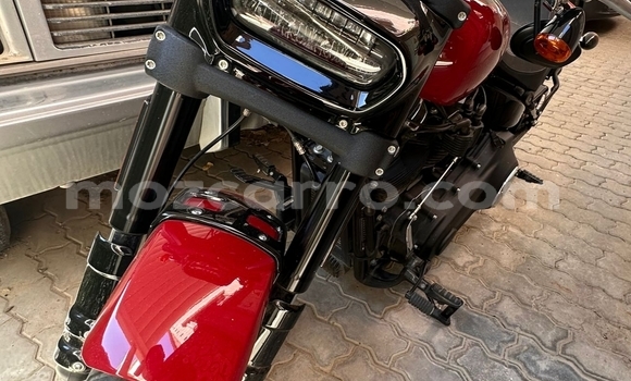 Comprar Usado Harley Davidson Dyna Vermelho Moto em Maputo em Maputo