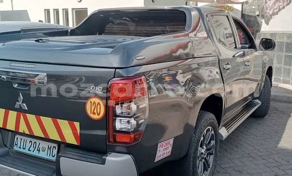Comprar Usado Mitsubishi Triton Preto Carro em Maputo em Maputo Comprar Usado Mitsubishi Triton Preto Carro em Maputo em Maputo