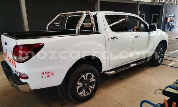 Comprar Usado Mazda BT-50 Branco Carro em Maputo em Maputo Comprar Usado Mazda BT-50 Branco Carro em Maputo em Maputo