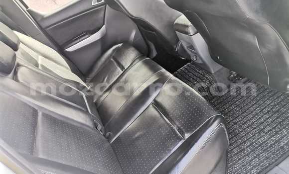 Comprar Usado Mazda BT-50 Branco Carro em Maputo em Maputo Comprar Usado Mazda BT-50 Branco Carro em Maputo em Maputo