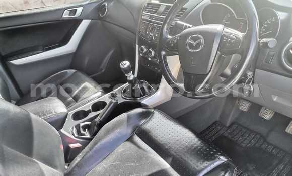 Comprar Usado Mazda BT-50 Branco Carro em Maputo em Maputo Comprar Usado Mazda BT-50 Branco Carro em Maputo em Maputo