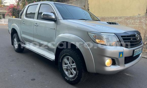 Comprar Usado Toyota Hilux Prata Carro em Maputo em Maputo Comprar Usado Toyota Hilux Prata Carro em Maputo em Maputo