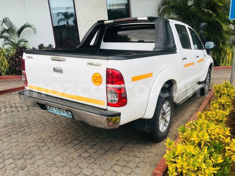 Big with watermark toyota hilux maputo maputo 17020